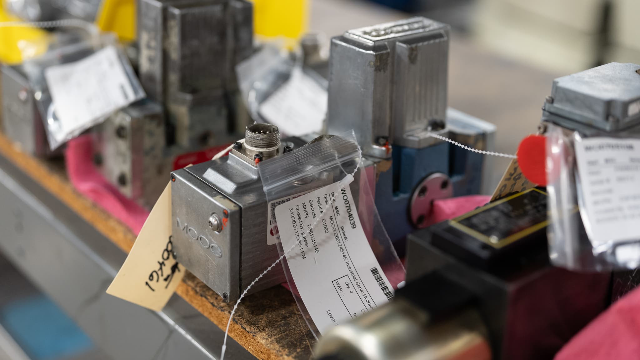 MOOG D661 Series Pilot Operated Servo Valve